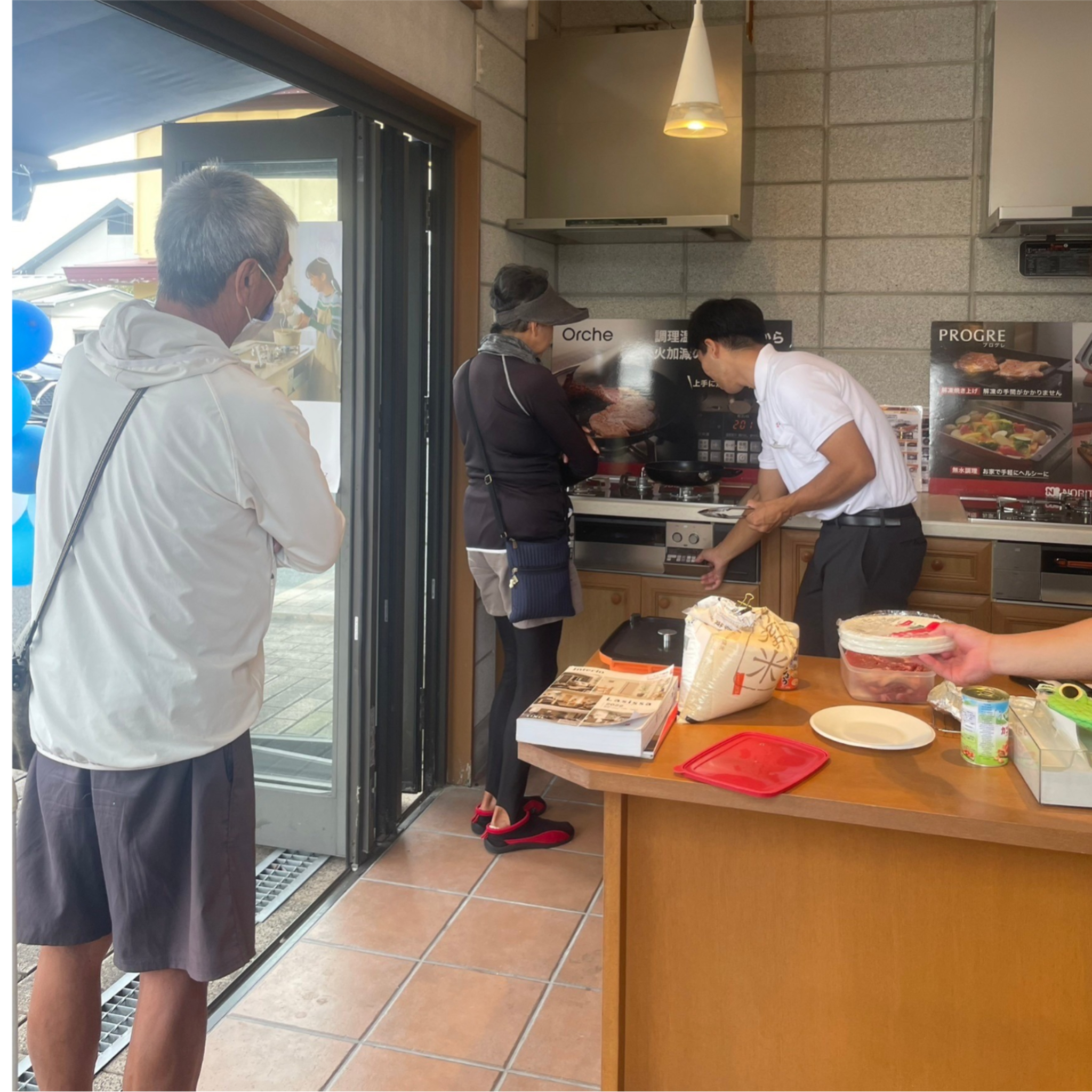 株式会社美装 パートナー鷹取店